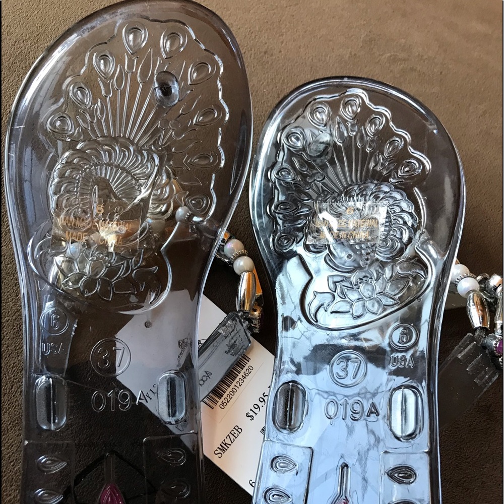 NWT Macy’s Sandals - Picture 2 of 3